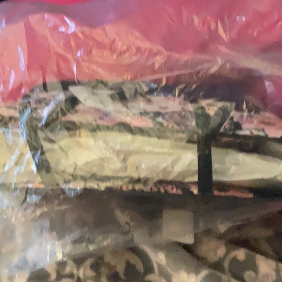 Kate Spade Tote - Picture 7 of 12